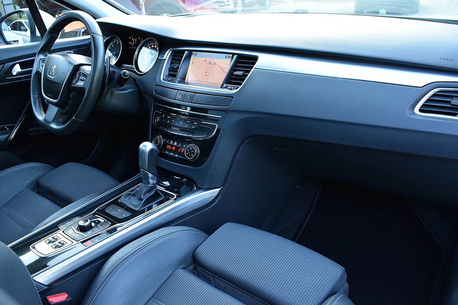 Peugeot 508 2.2/ШВЕЙЦАРИЯ/LUX/HDI/204к.с./GT LINE, снимка 11 - Автомобили и джипове - 55419803