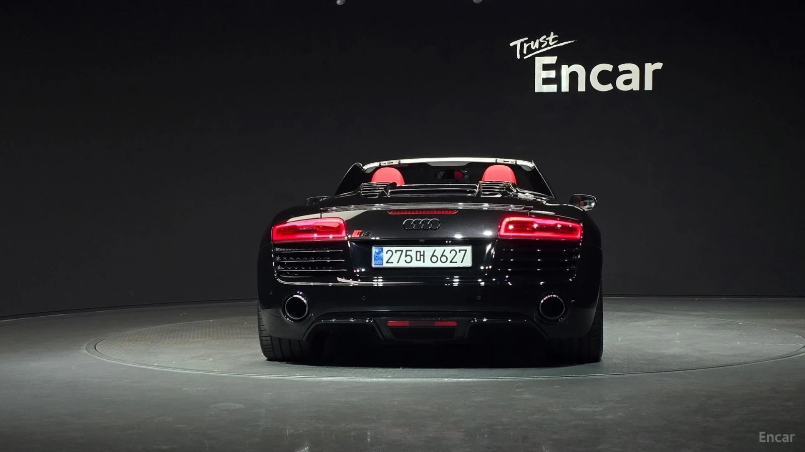 Audi R8 5.2 V10 SPIDER* ЧЕРВЕНА КОЖА* ПОДГРЕВ* КАМЕРА, снимка 4 - Автомобили и джипове - 55505289