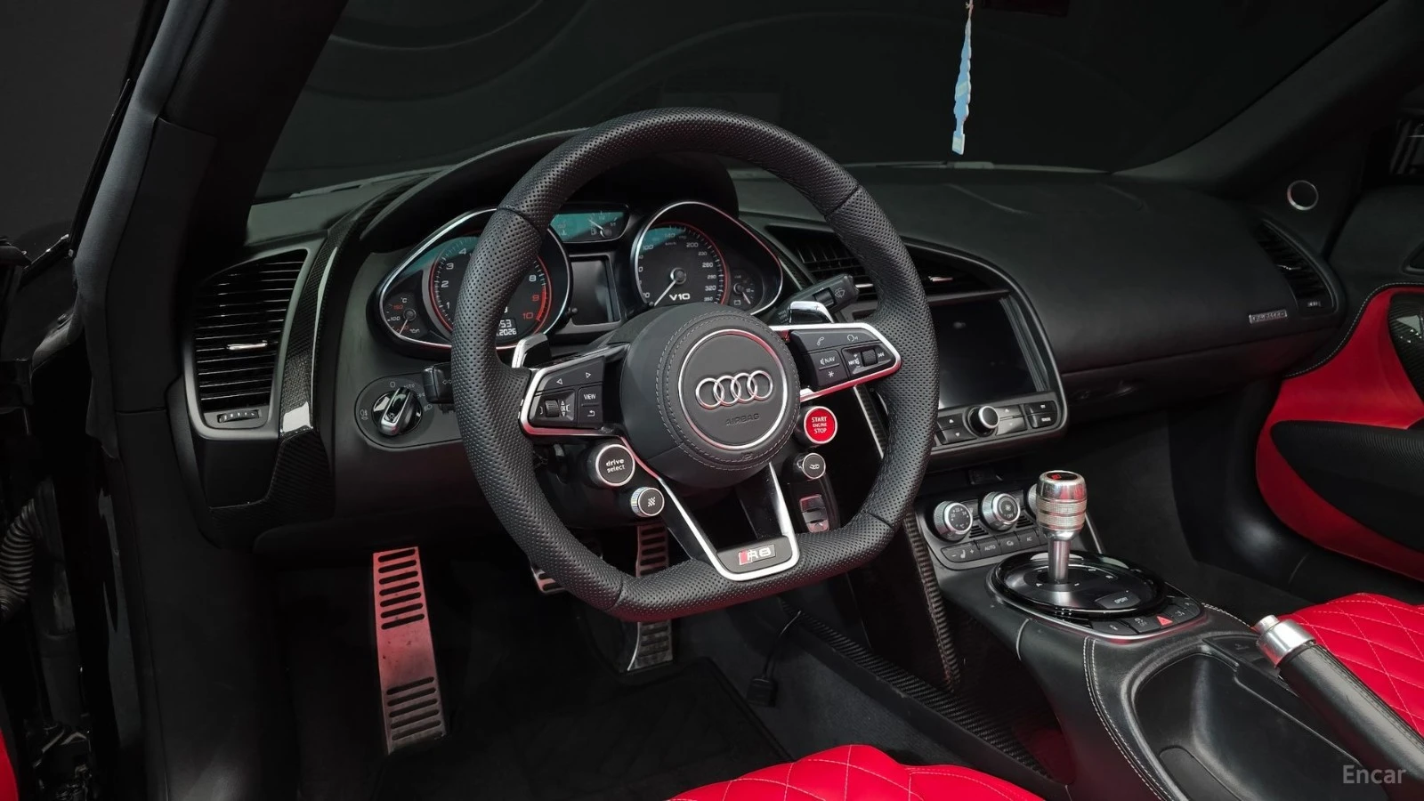 Audi R8 5.2 V10 SPIDER* ЧЕРВЕНА КОЖА* ПОДГРЕВ* КАМЕРА, снимка 11 - Автомобили и джипове - 55505289