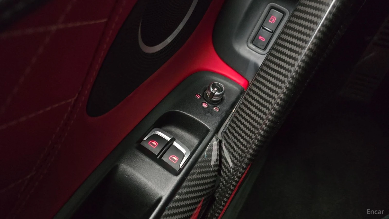 Audi R8 5.2 V10 SPIDER* ЧЕРВЕНА КОЖА* ПОДГРЕВ* КАМЕРА, снимка 17 - Автомобили и джипове - 55505289