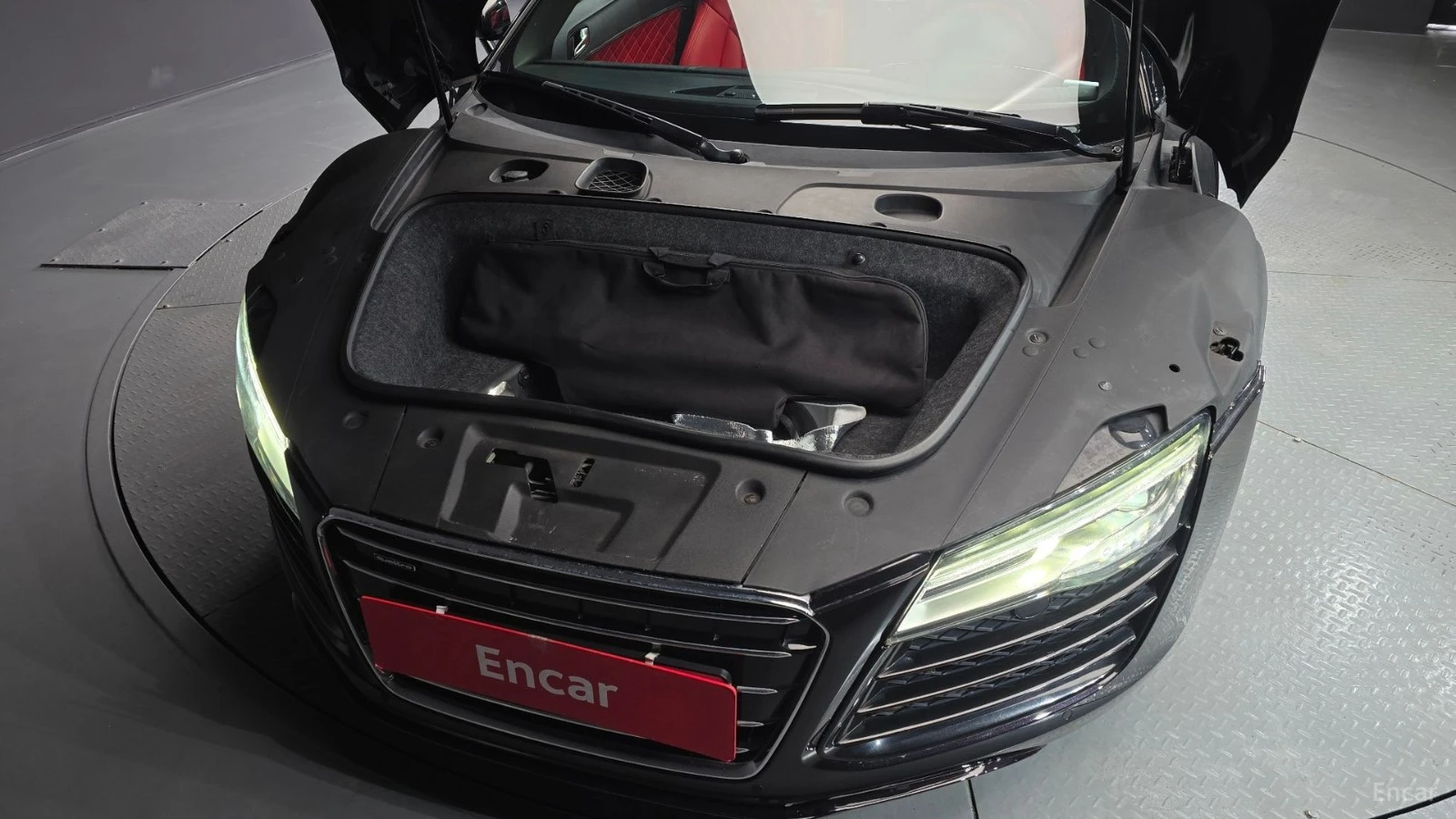 Audi R8 5.2 V10 SPIDER* ЧЕРВЕНА КОЖА* ПОДГРЕВ* КАМЕРА, снимка 6 - Автомобили и джипове - 55505289