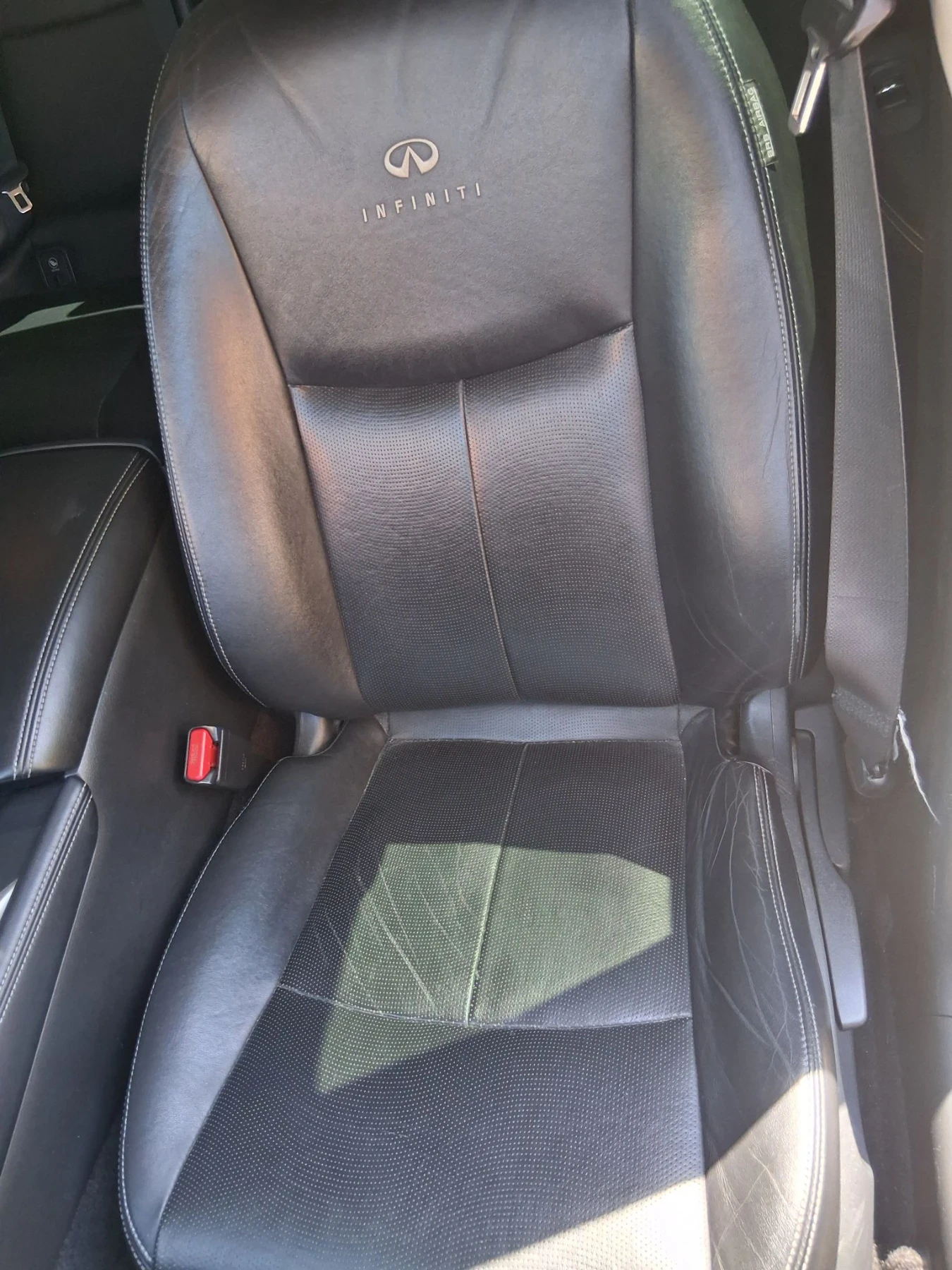 Infiniti Q50 2.2CDI, снимка 11 - Автомобили и джипове - 55558606