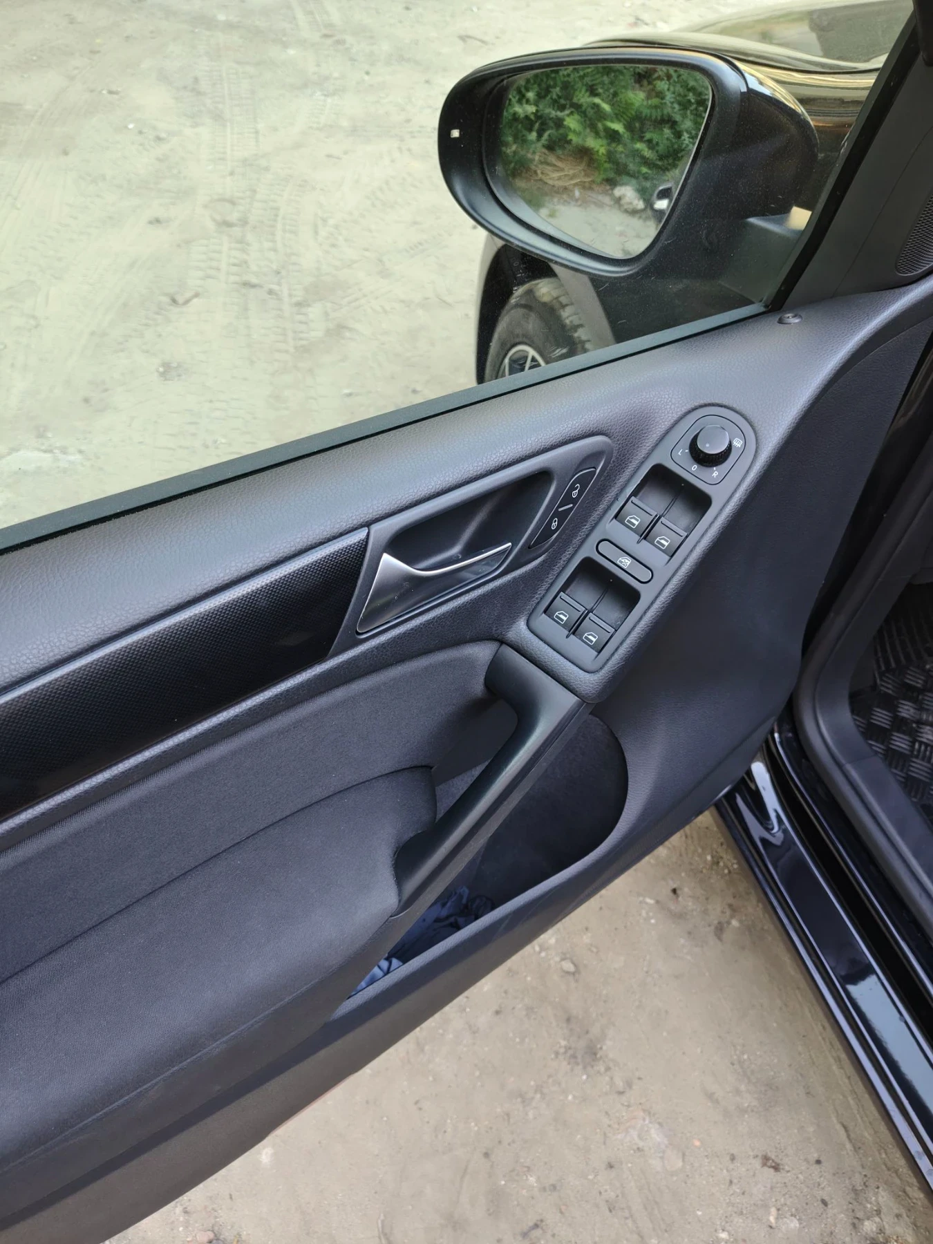 VW Golf TSI, снимка 9 - Автомобили и джипове - 56046237