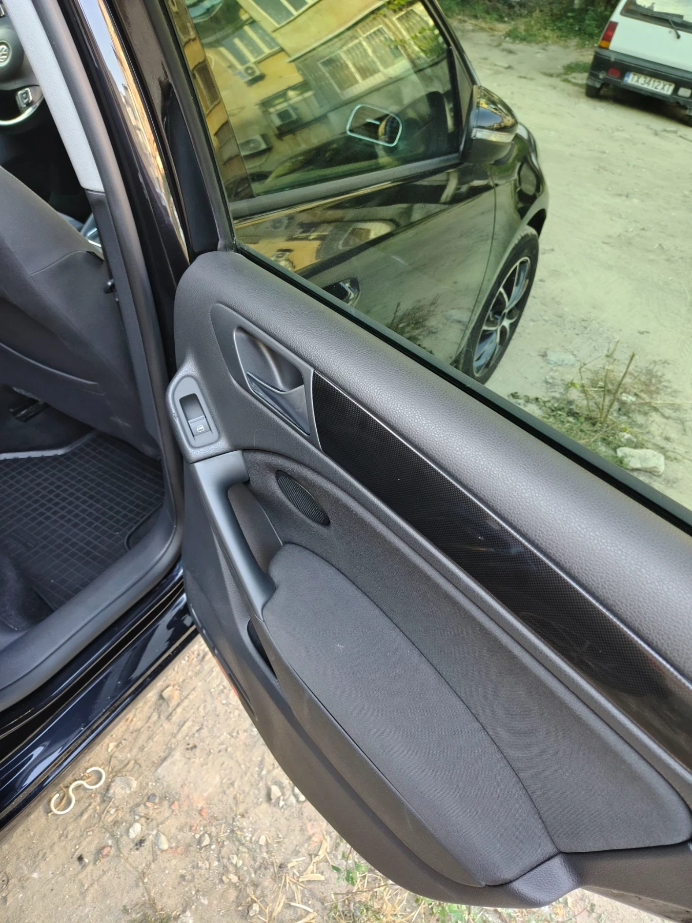 VW Golf TSI, снимка 7 - Автомобили и джипове - 56046237