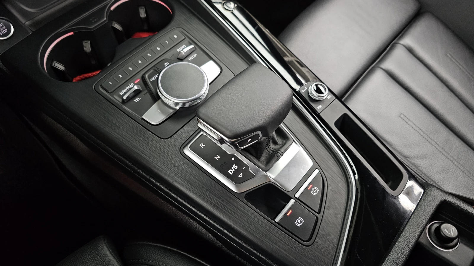 Audi A5 КРАЙНА ЦЕНА, снимка 14 - Автомобили и джипове - 56060902