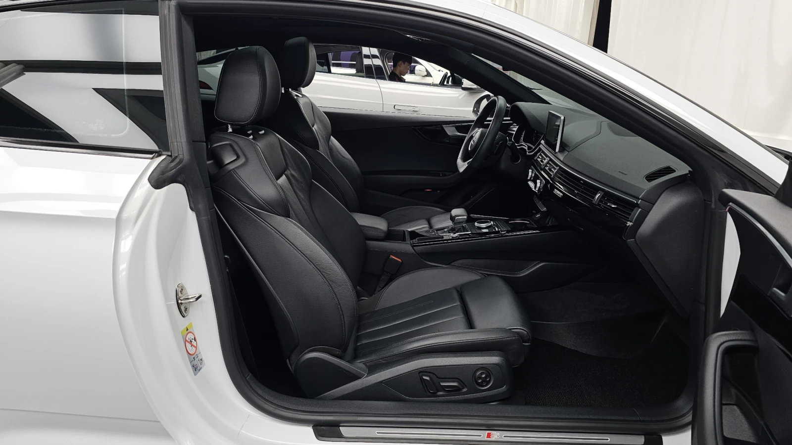 Audi A5 КРАЙНА ЦЕНА, снимка 9 - Автомобили и джипове - 56060902