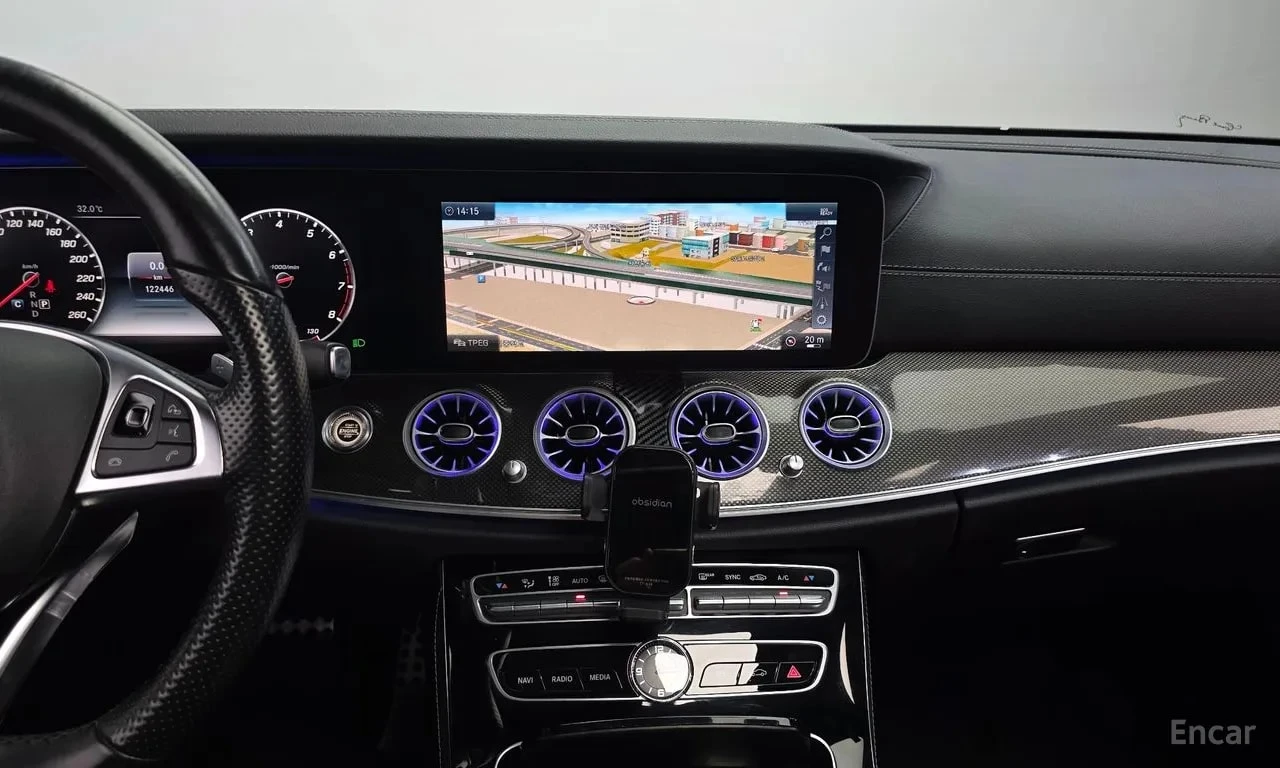 Mercedes-Benz E 300 4MATIC AMG Line/360/ПОДГРЕВ/ПАНО/ХЕДЪП/, снимка 13 - Автомобили и джипове - 56131959