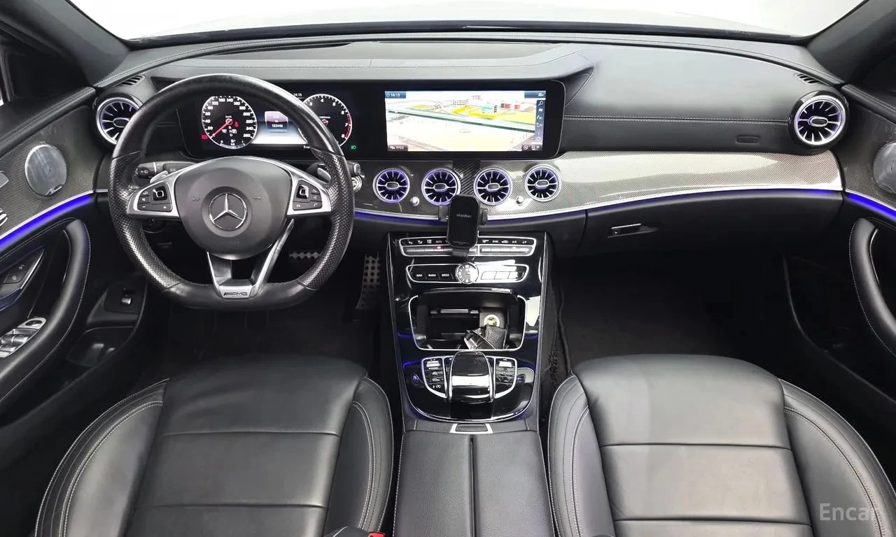 Mercedes-Benz E 300 4MATIC AMG Line/360/ПОДГРЕВ/ПАНО/ХЕДЪП/, снимка 7 - Автомобили и джипове - 56131959