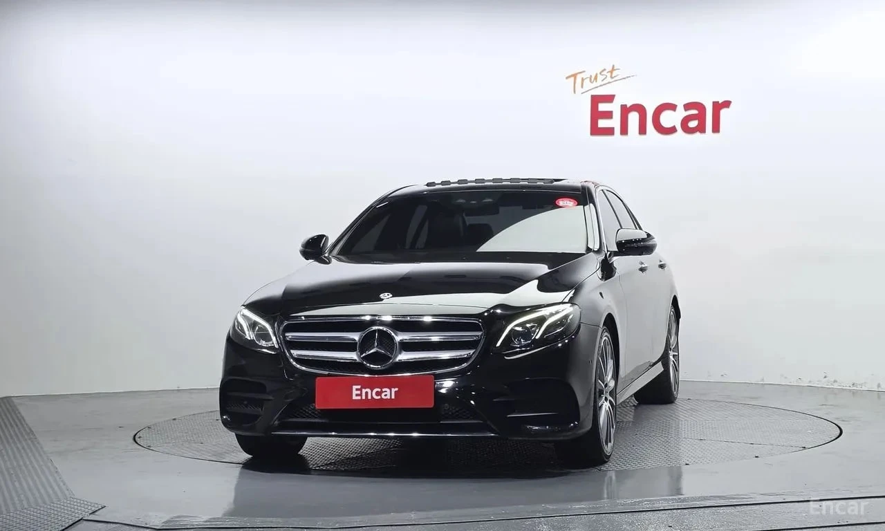 Mercedes-Benz E 300 4MATIC AMG Line/360/ПОДГРЕВ/ПАНО/ХЕДЪП/, снимка 3 - Автомобили и джипове - 56131959