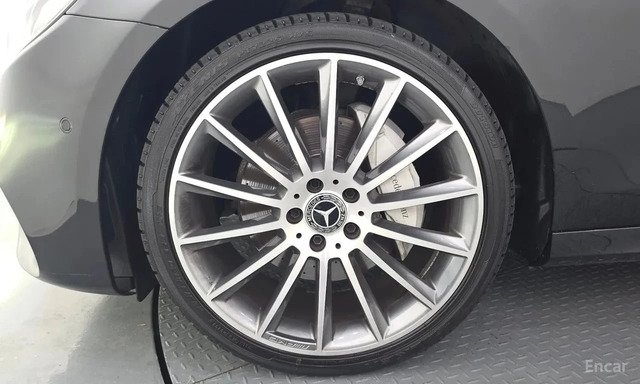 Mercedes-Benz E 300 4MATIC AMG Line/360/ПОДГРЕВ/ПАНО/ХЕДЪП/, снимка 5 - Автомобили и джипове - 56131959