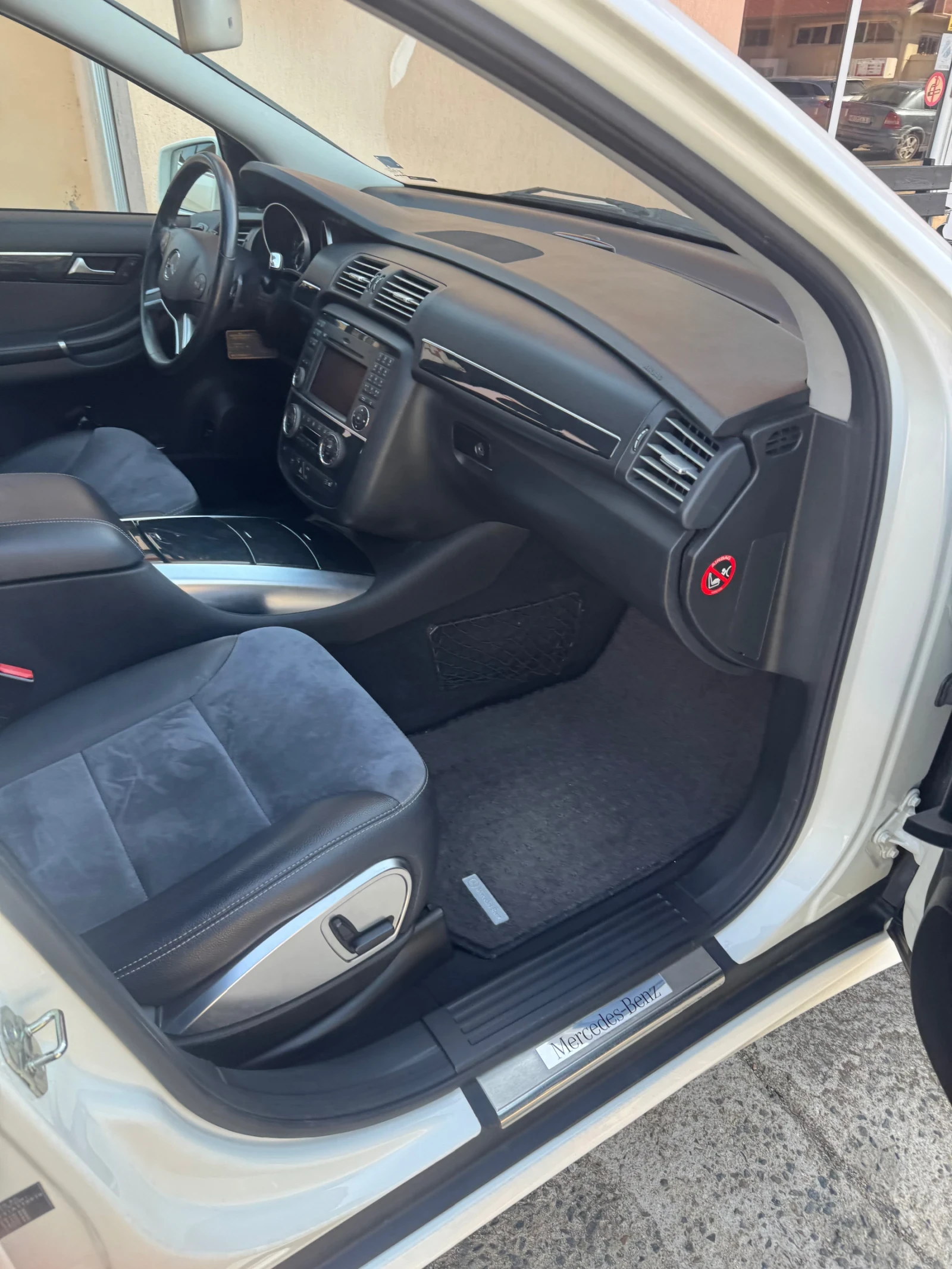 Mercedes-Benz R 350, снимка 11 - Автомобили и джипове - 56338110