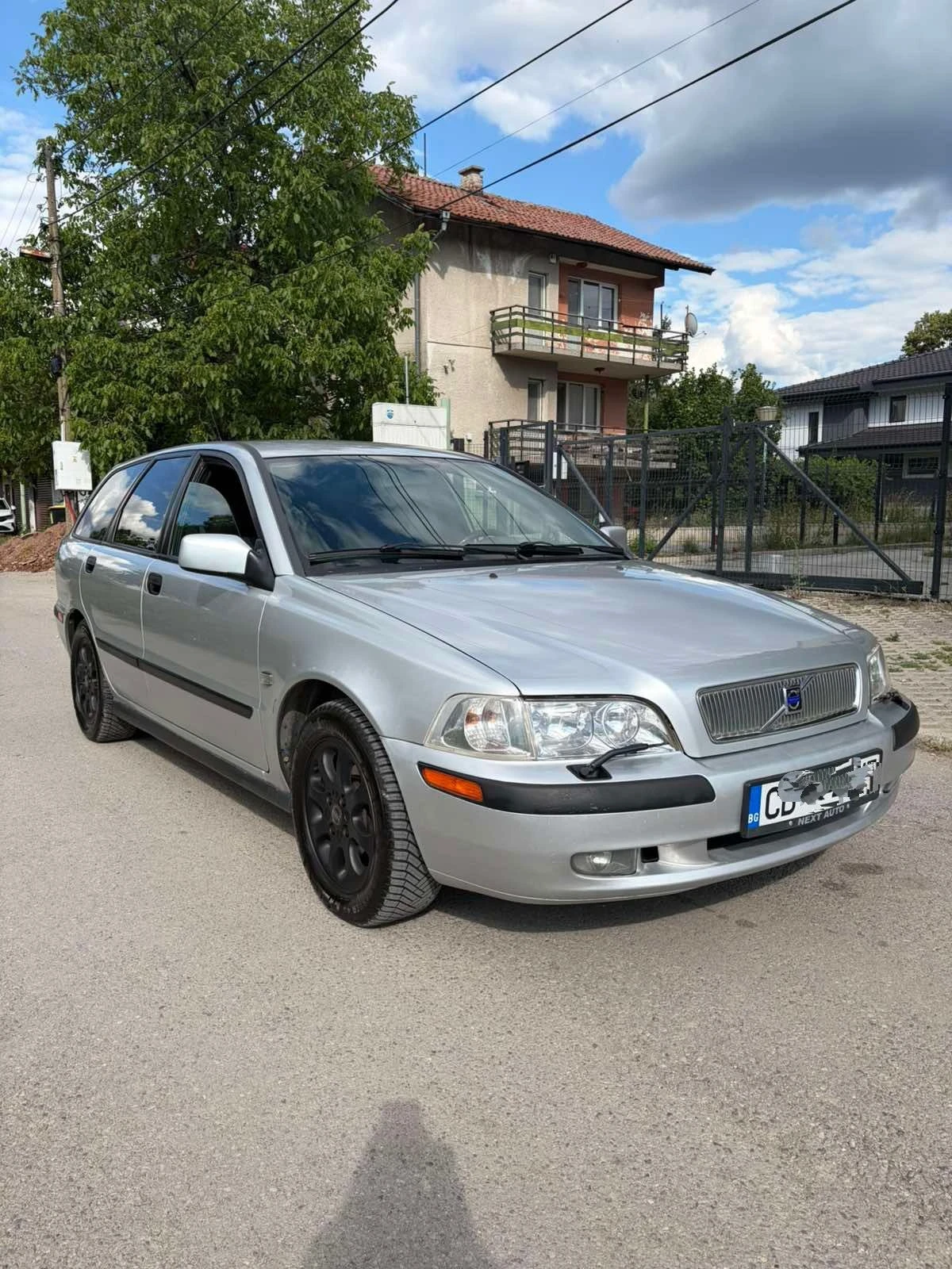 Volvo V40 2.0T, снимка 3 - Автомобили и джипове - 56365004
