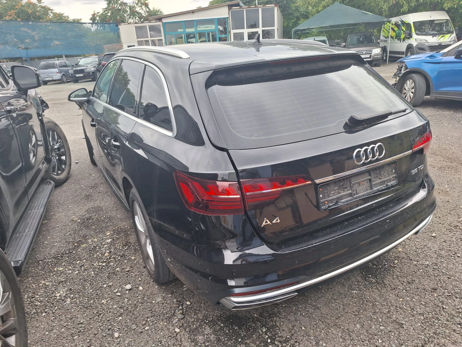 Audi A4 2, 0 TDI, снимка 3 - Автомобили и джипове - 56568246