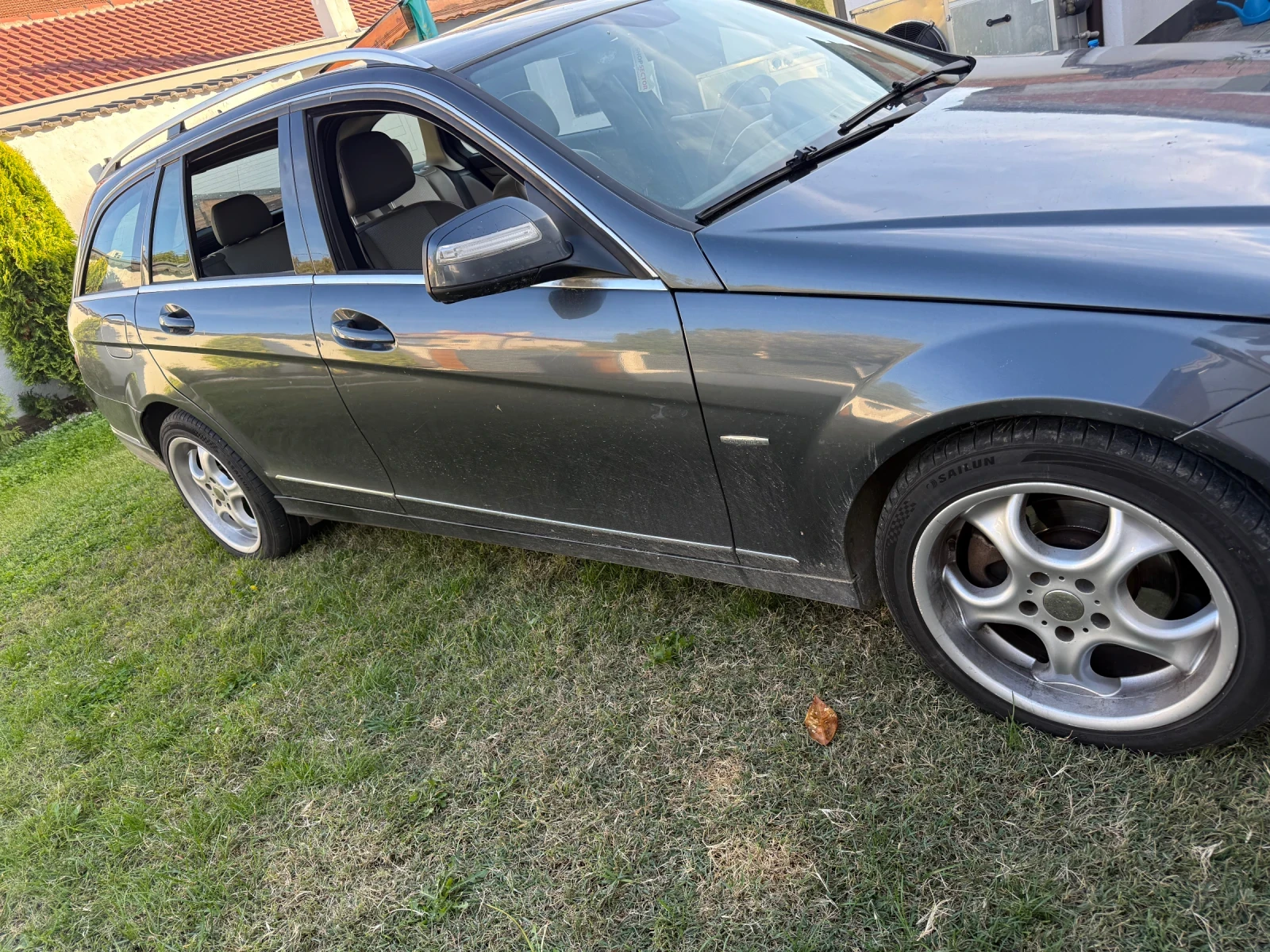 Mercedes-Benz C 220, снимка 2 - Автомобили и джипове - 56636860
