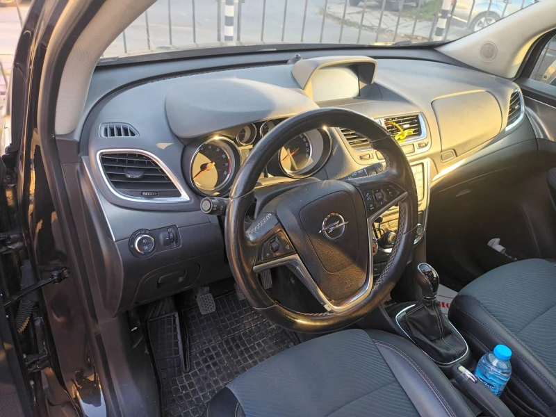 Opel Mokka 1.4 ti, снимка 10 - Автомобили и джипове - 48471287