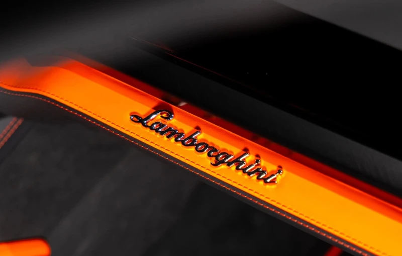 Lamborghini Urus SE 4.0 V8 Plug-in Hybrid 4WD, снимка 12 - Автомобили и джипове - 51090400