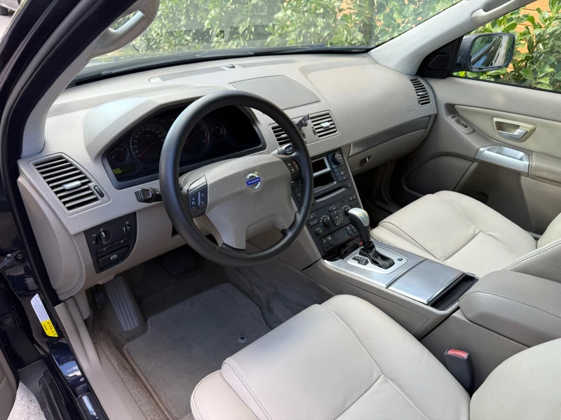 Volvo Xc90  2.4 D5 (185 кс) Automatic/EU4/Нови гуми, Ангренаж, снимка 9 - Автомобили и джипове - 51762662