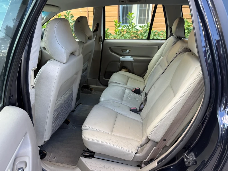 Volvo Xc90  2.4 D5 (185 кс) Automatic/EU4/Нови гуми, Ангренаж, снимка 13 - Автомобили и джипове - 51762662