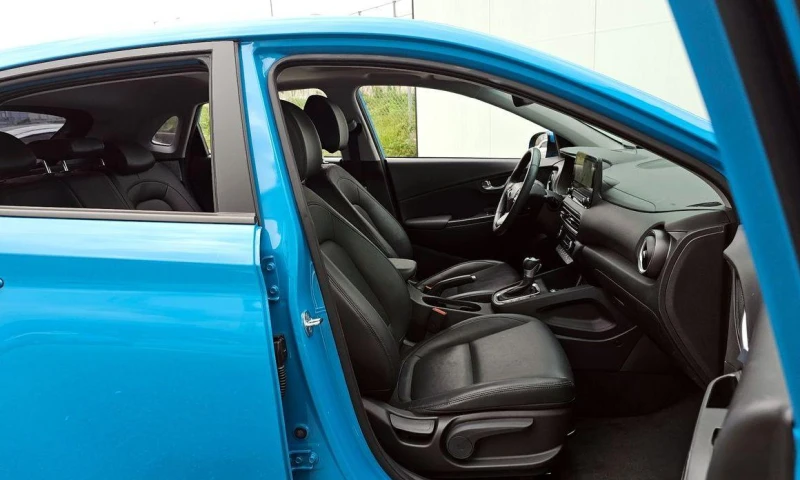 Hyundai Kona Gasoline 1.6 Turbo 2WD Modern, снимка 10 - Автомобили и джипове - 52112888