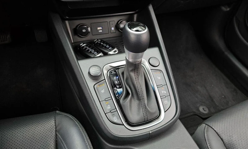 Hyundai Kona Gasoline 1.6 Turbo 2WD Modern, снимка 9 - Автомобили и джипове - 52112888
