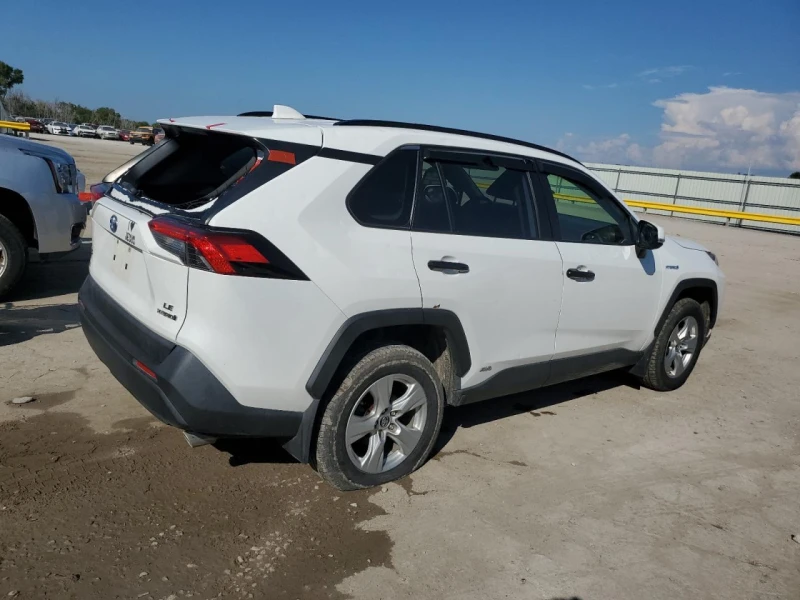 Toyota Rav4, снимка 4 - Автомобили и джипове - 52485657
