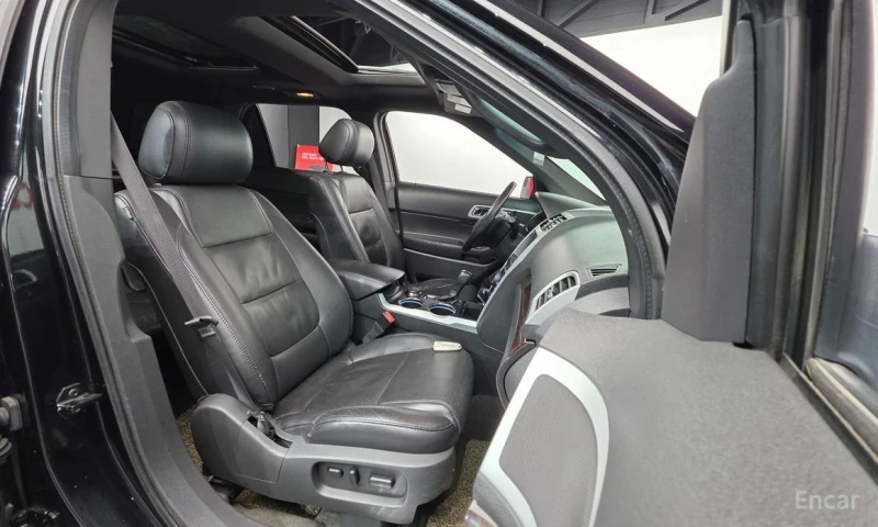 Ford Explorer, снимка 10 - Автомобили и джипове - 52914425