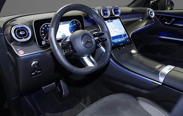 Mercedes-Benz GLC 220 d 4Matic Coupe = AMG Line = Premium Гаранция - изображение 3