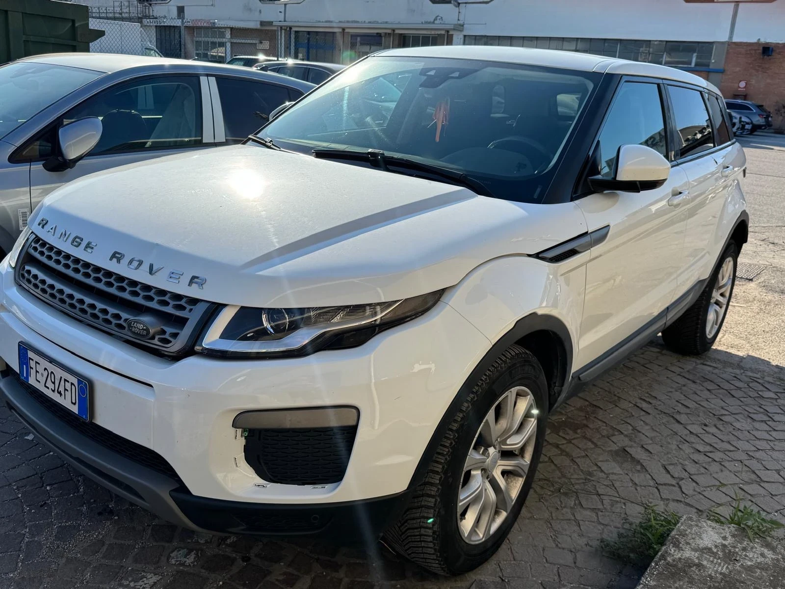 Land Rover Range Rover Evoque 2.0D 150hp 4x4 FACELIFT - изображение 2