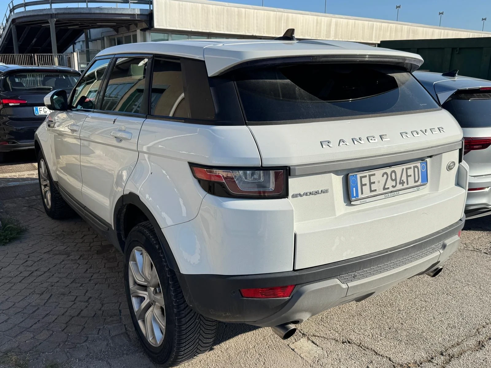 Land Rover Range Rover Evoque 2.0D 150hp 4x4 FACELIFT - изображение 5
