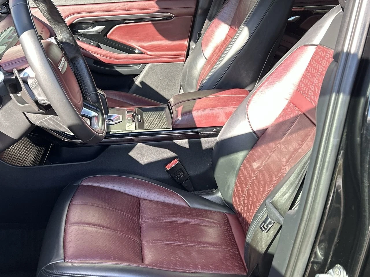 Land Rover Range Rover Evoque P300 С РЕГИСТРАЦИЯ&АВТОКРЕДИТ - изображение 6