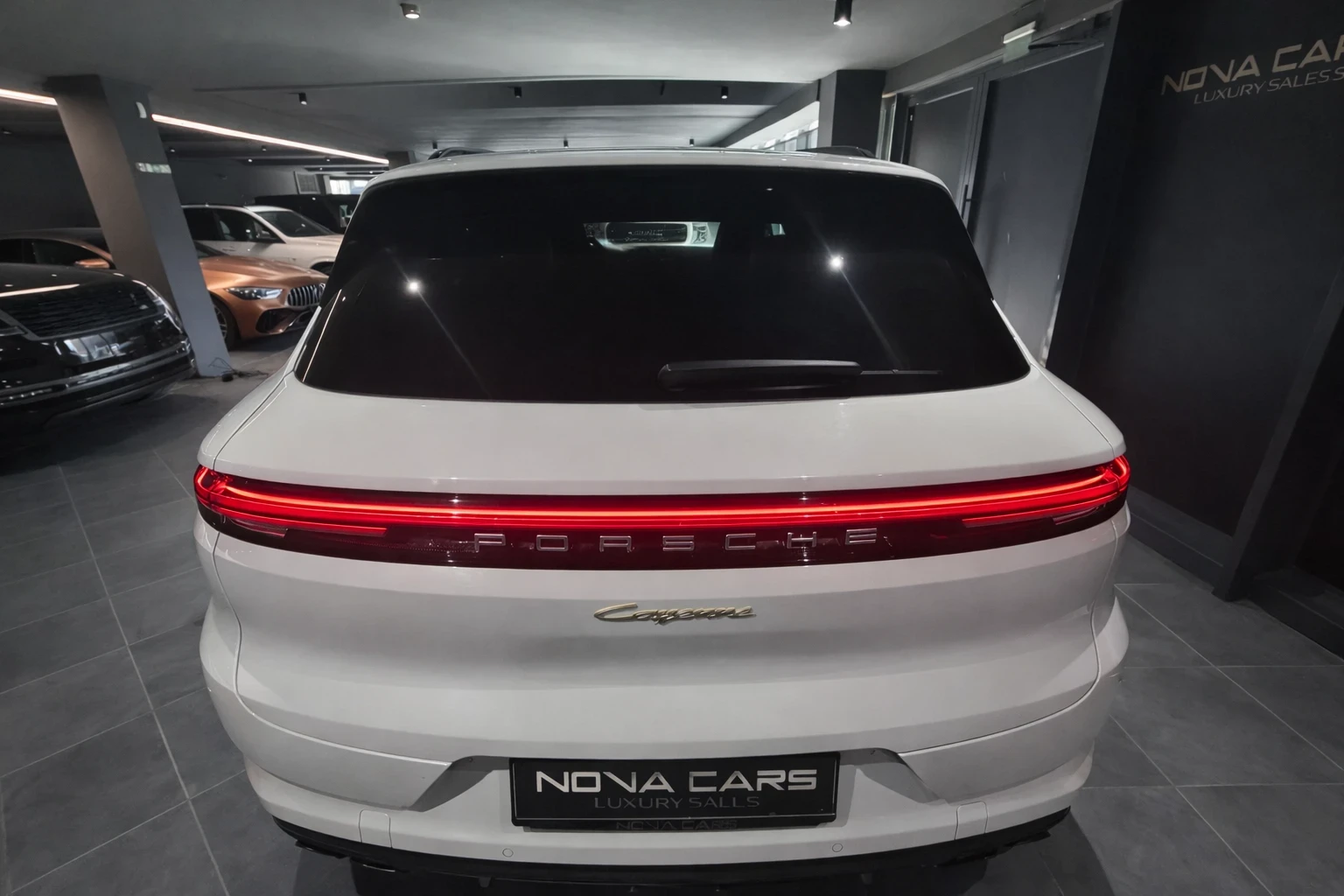 Porsche Cayenne E-Hybrid, снимка 4 - Автомобили и джипове - 53707978