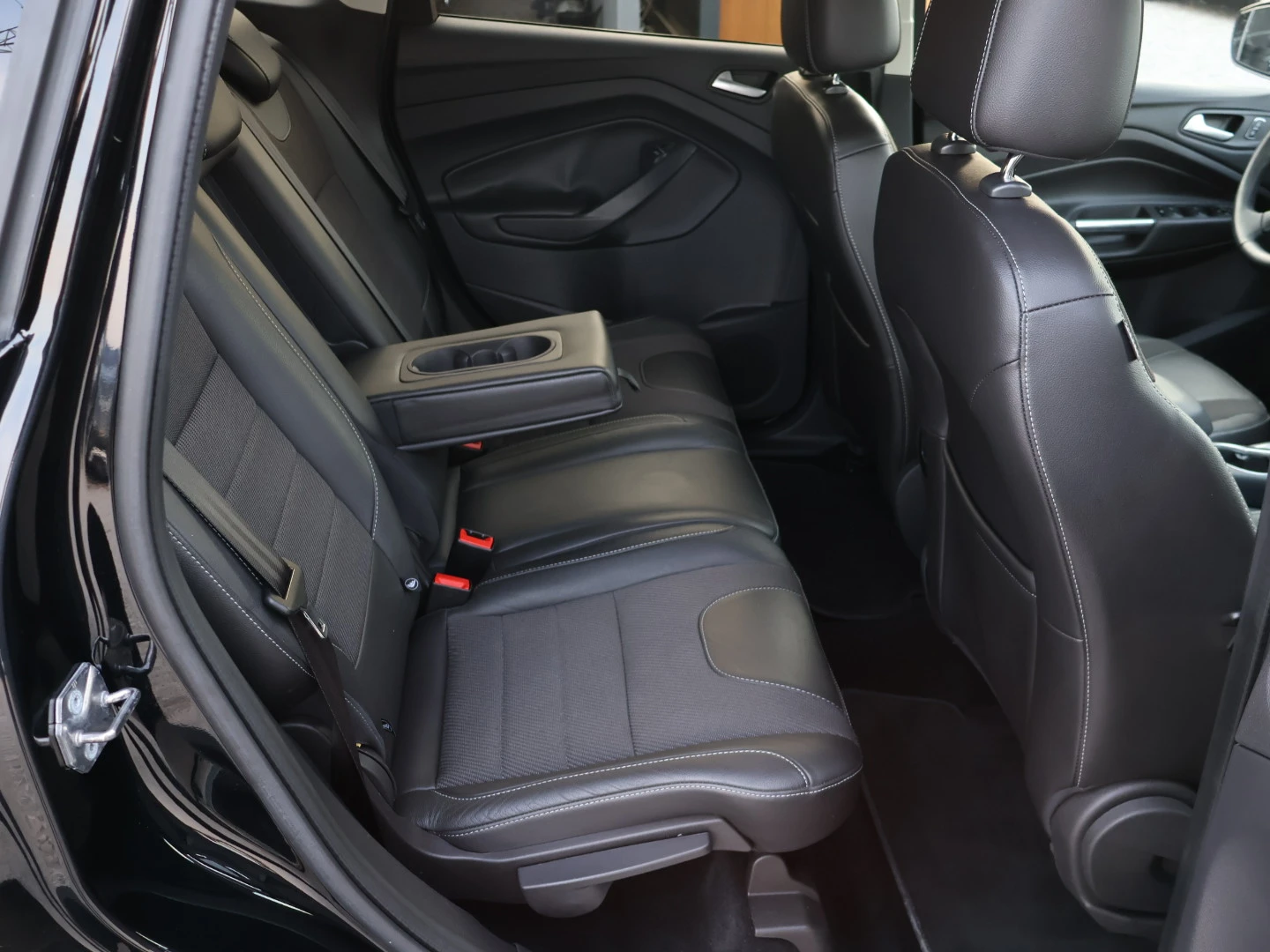 Ford Kuga 2.0 4x4 TDCI TITANIUM, снимка 17 - Автомобили и джипове - 53923667