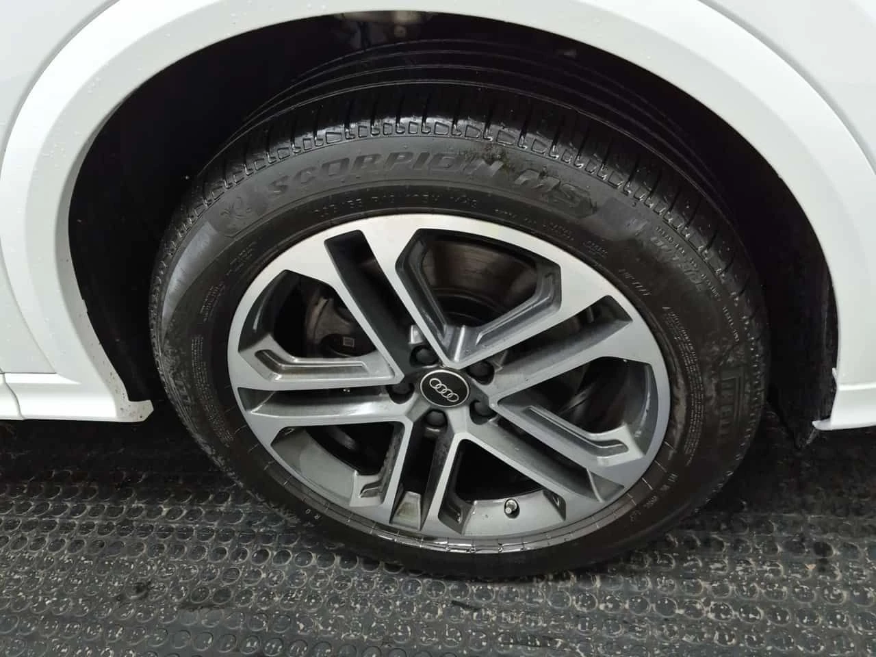 Audi Q5 * 2.0 TFSI quattro * 2 КЛЮЧА* ПОДГРЕВ* KEYLESS* , снимка 11 - Автомобили и джипове - 54318836