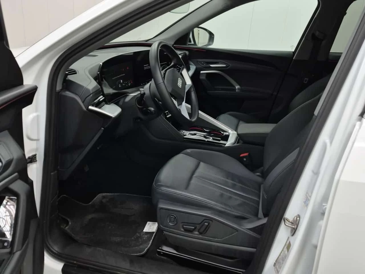 Audi Q5 * 2.0 TFSI quattro * 2 КЛЮЧА* ПОДГРЕВ* KEYLESS* , снимка 5 - Автомобили и джипове - 54318836