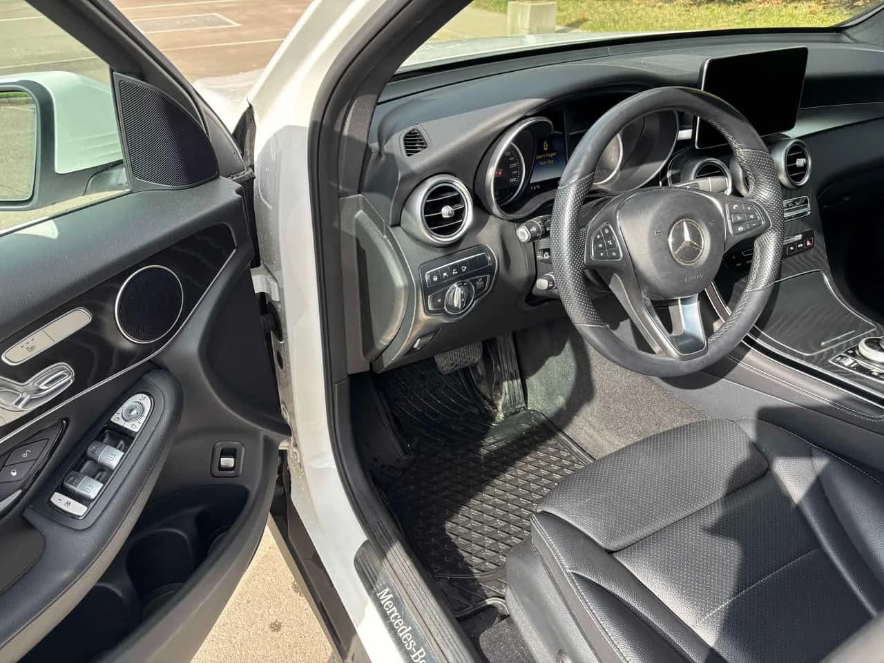 Mercedes-Benz GLC 300  ��������� * ������� * �������� * 360 * 2 ����� | Mobile.bg � ����������� 5