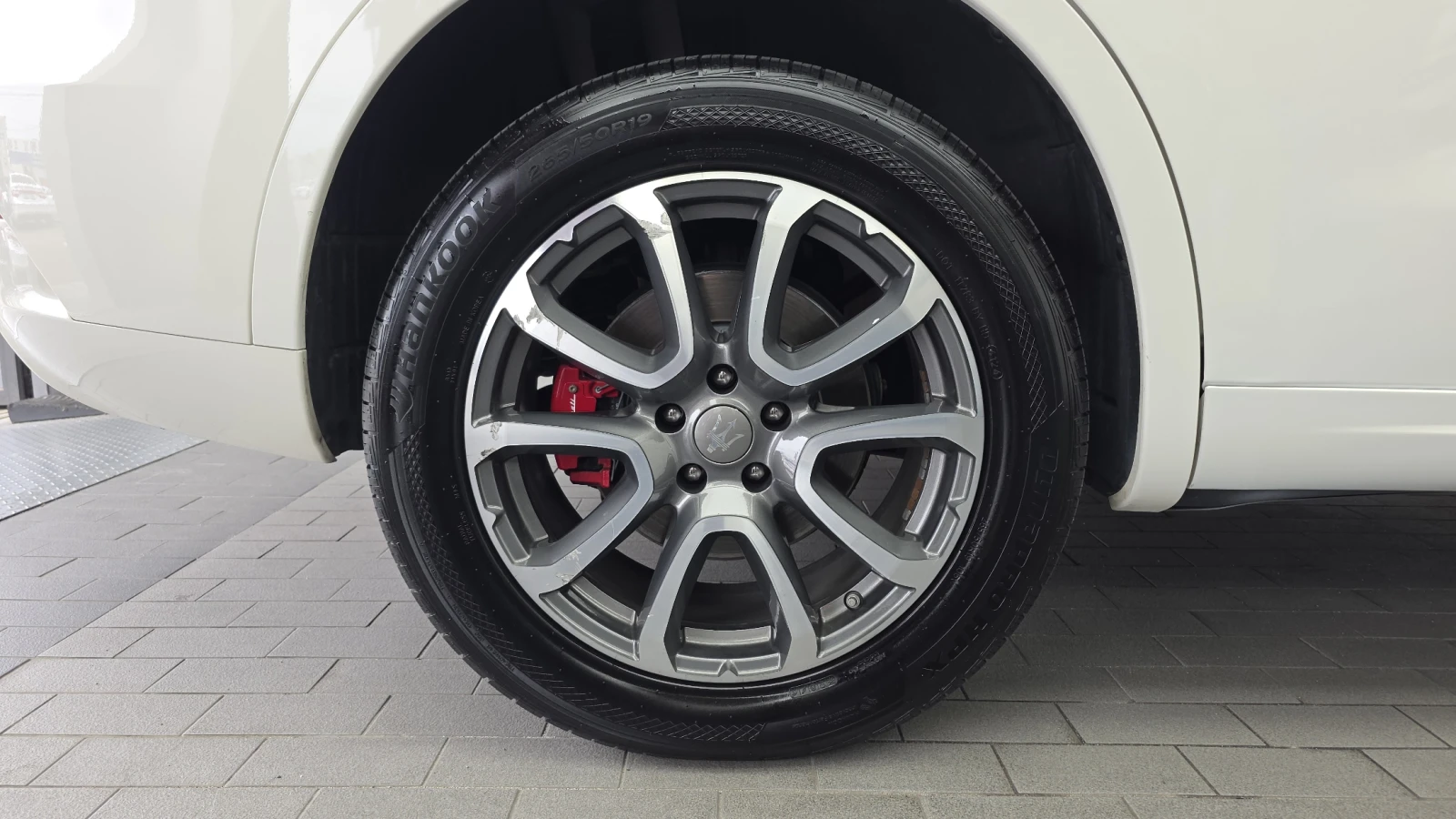 Maserati Levante 3.0d* ЕЛ. БАГАЖНИК* 360* BLIND SPOT* ЛЮК* КРАЙНА Ц, снимка 5 - Автомобили и джипове - 55595228