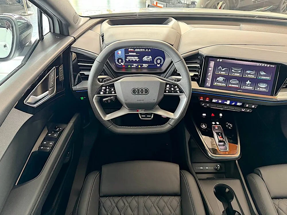 Audi Q4 50/299HP/SPORTBACK/S-LINE/QUATTRO/CAM/887z, снимка 10 - Автомобили и джипове - 56098733