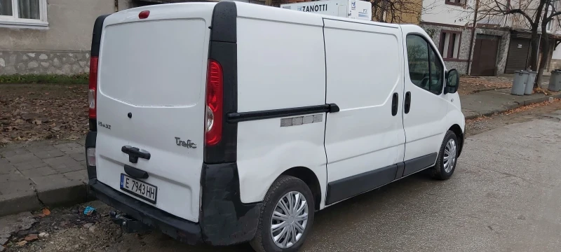 Renault Trafic, снимка 5 - Бусове и автобуси - 48611700