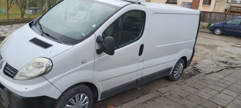 Renault Trafic, снимка 1 - Бусове и автобуси - 48611700