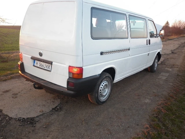 VW Transporter 25Дълга базаКЛИМАТИК, снимка 5 - Бусове и автобуси - 49237065