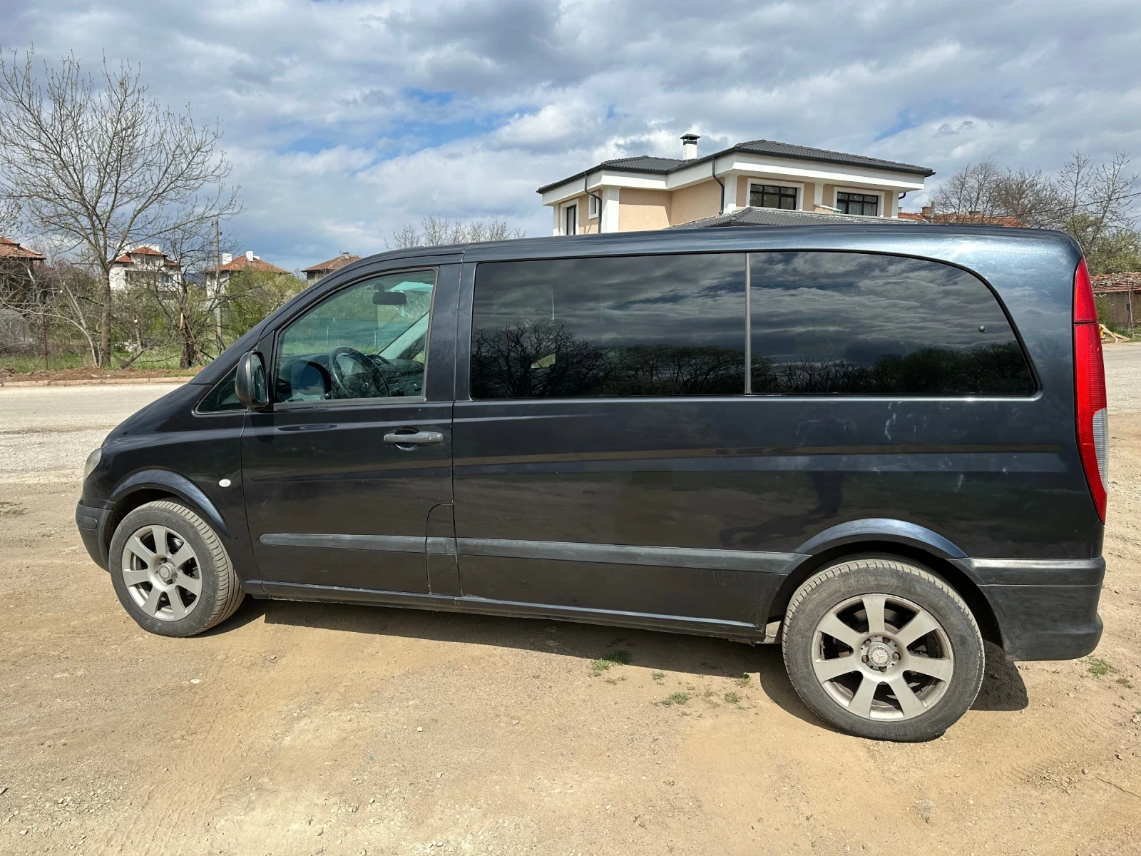 Mercedes-Benz Vito 115, 8 места, автомат, кламатроник, снимка 3 - Бусове и автобуси - 54159512