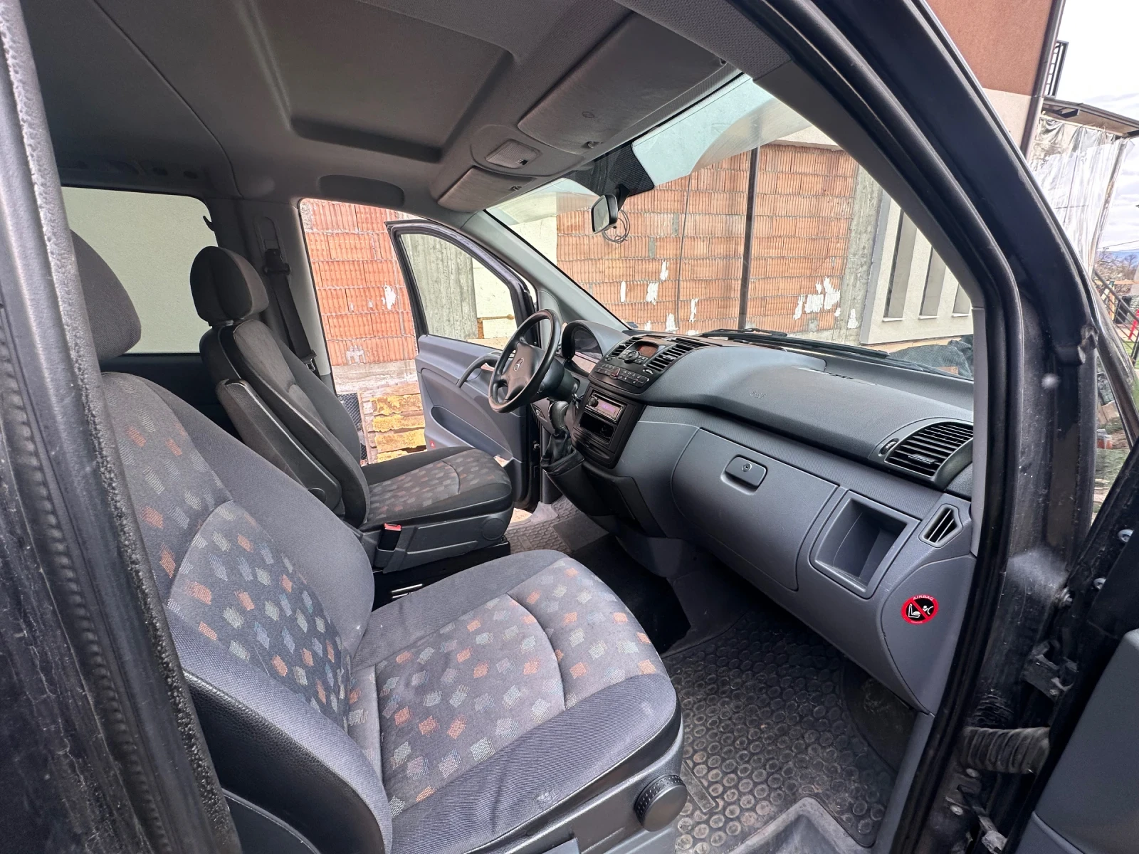 Mercedes-Benz Vito 115, 8 места, автомат, кламатроник, снимка 11 - Бусове и автобуси - 54159512