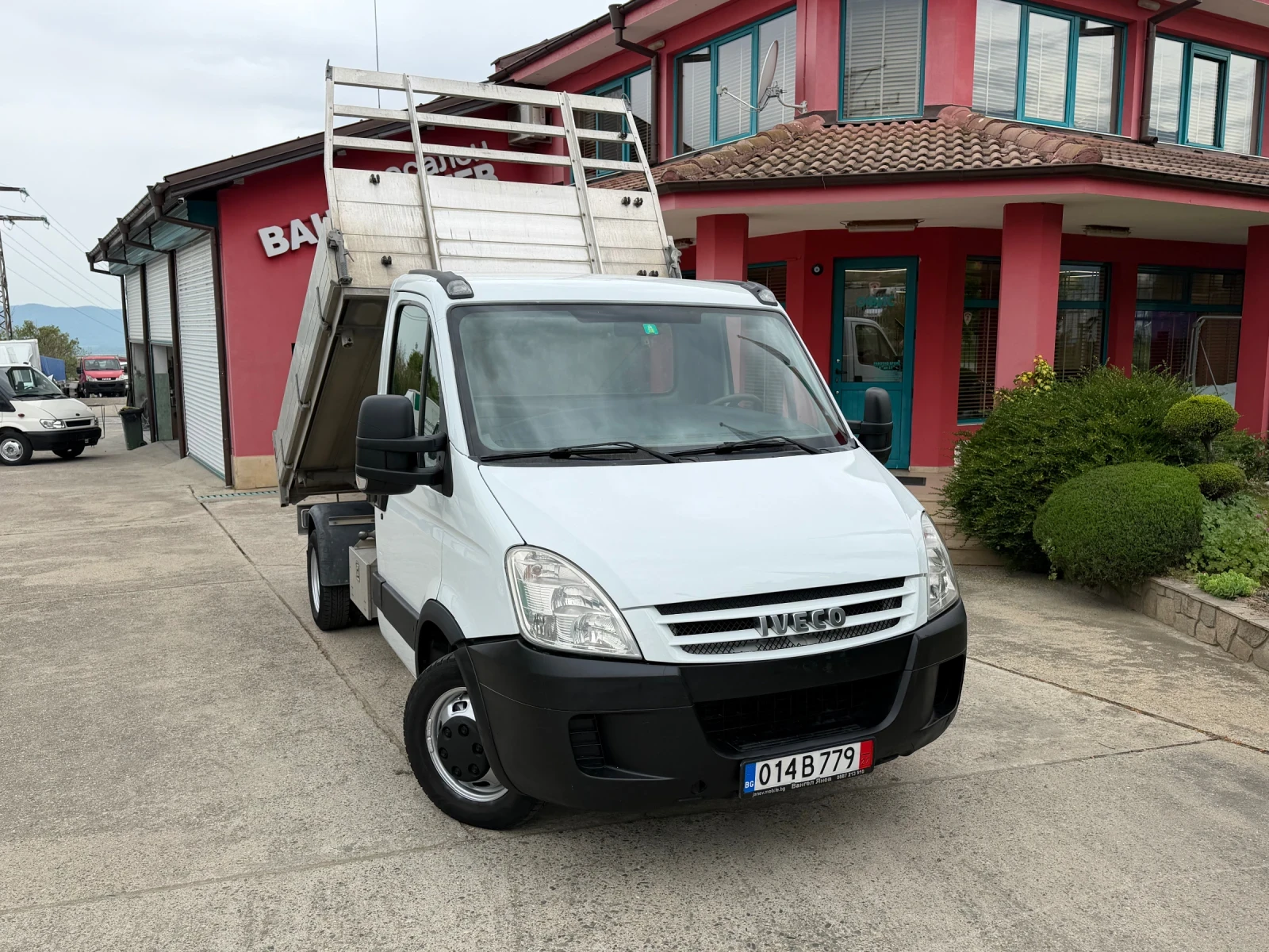 Iveco Daily 3.0HPI* 35C15* Тристранен самосвал* 3.20 метра кош, снимка 2 - Бусове и автобуси - 54476102