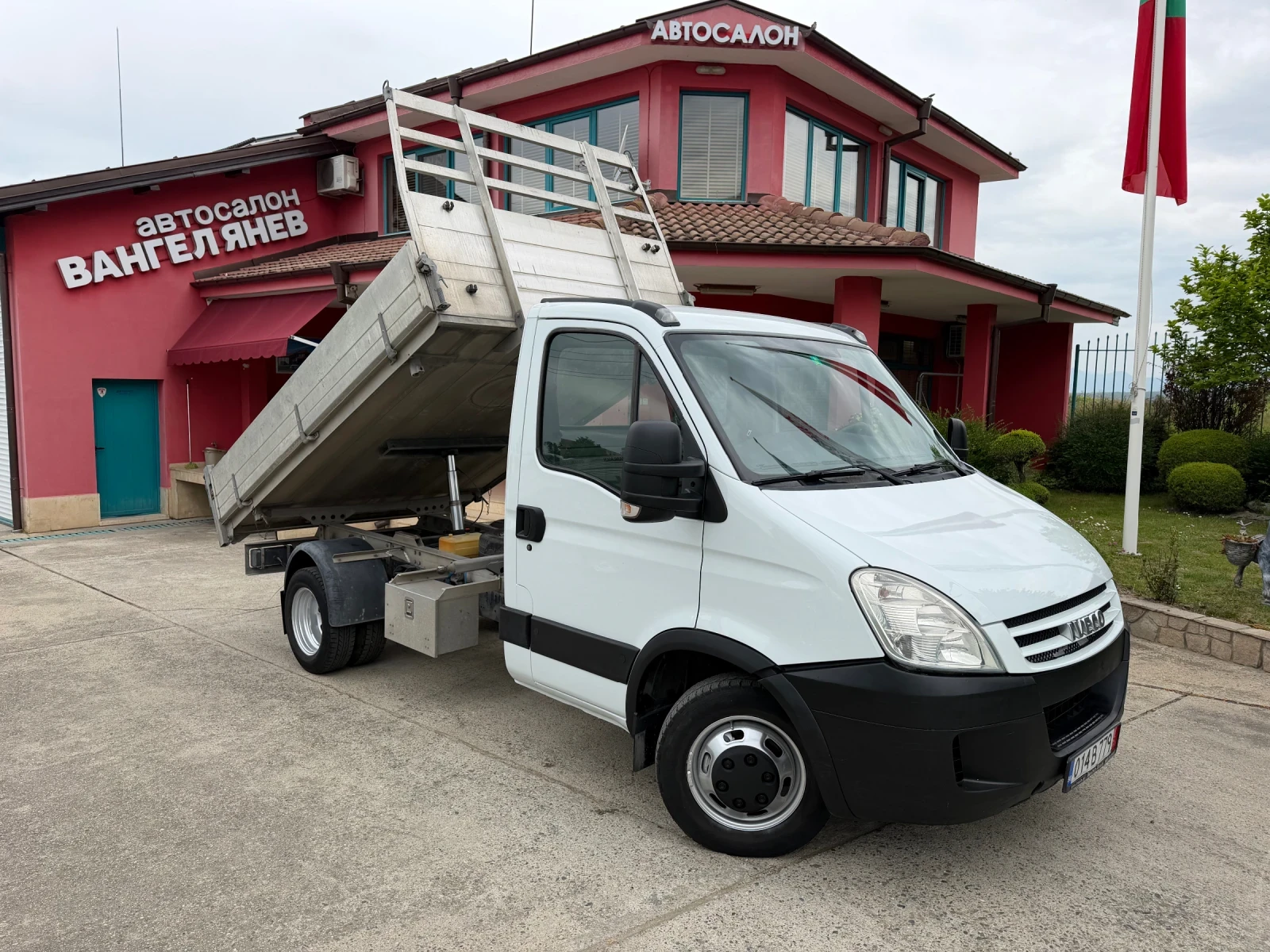 Iveco Daily 3.0HPI* 35C15* Тристранен самосвал* 3.20 метра кош, снимка 12 - Бусове и автобуси - 54476102
