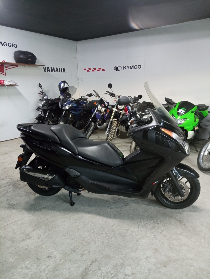 Honda Forza 300i, снимка 2 - Мотоциклети и мототехника - 45967825