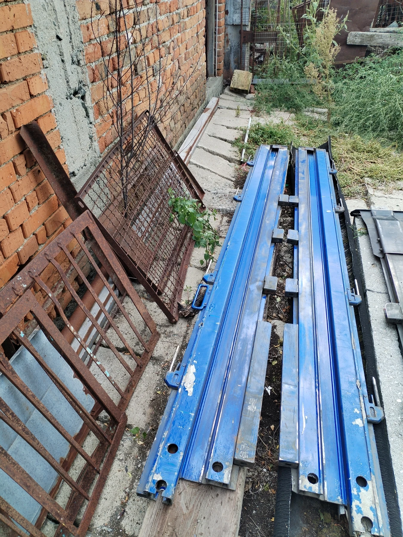 Полуремарке Koegel Части за кьогел странични колони и метален сандък, снимка 9 - Ремаркета - 56256330