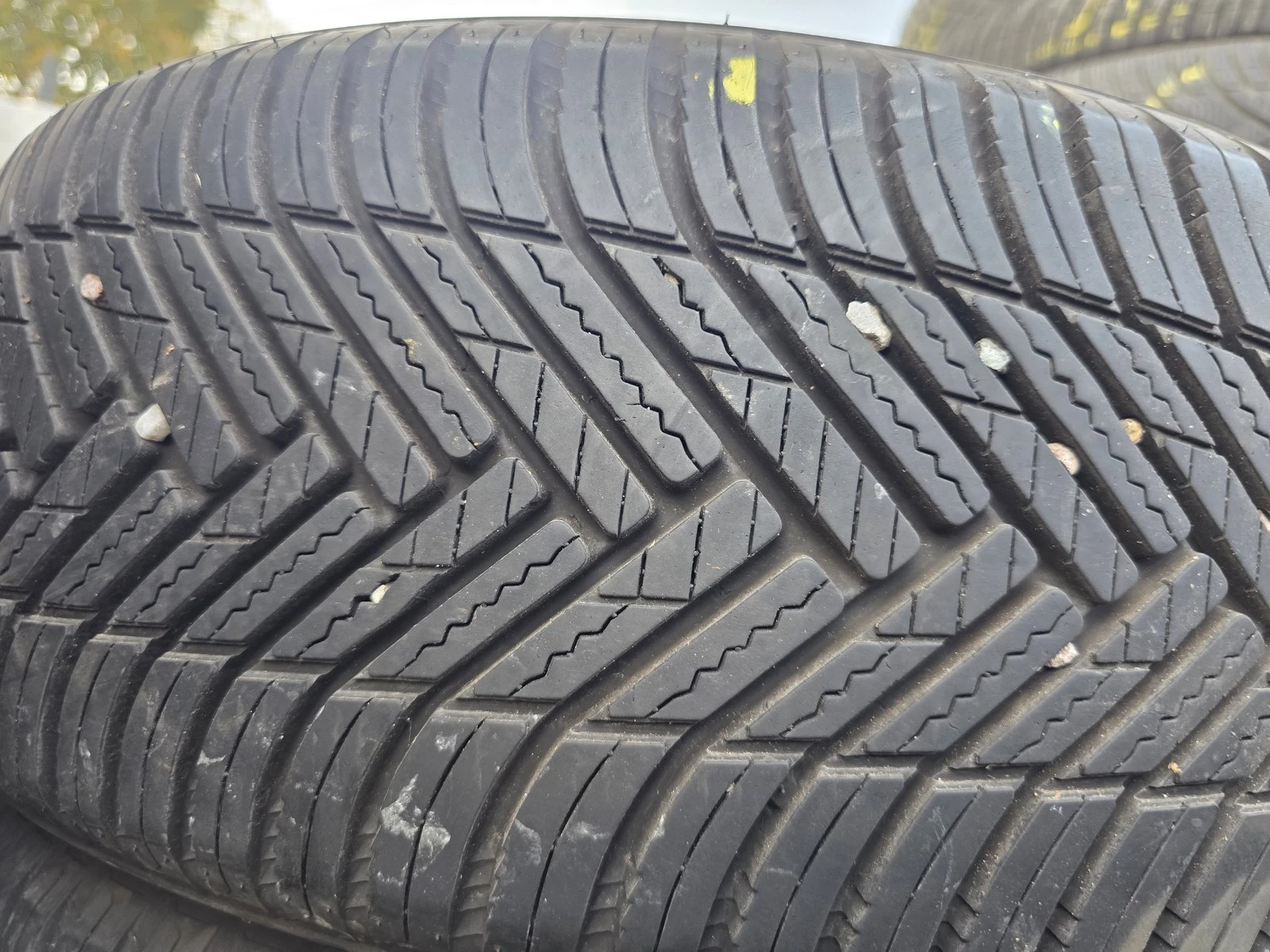 Гуми Всесезонни 205/55R17