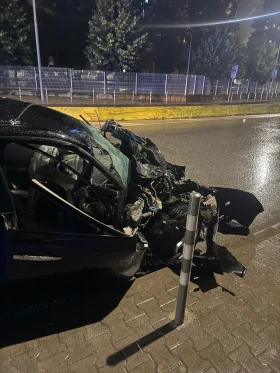 Nissan Leaf  - 900 € / 1760.25 лв. - 59110535 6