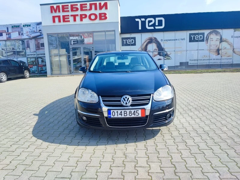 VW Jetta 1.6i, снимка 9 - Автомобили и джипове - 44631922