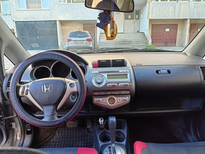 Honda Jazz, снимка 8 - Автомобили и джипове - 47880480